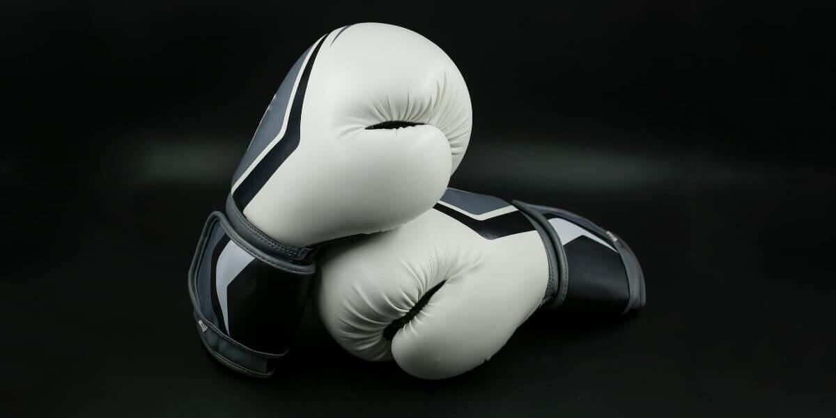 Private boxing lessons vs group boxing classes